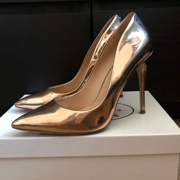 steve madden rose gold daisie